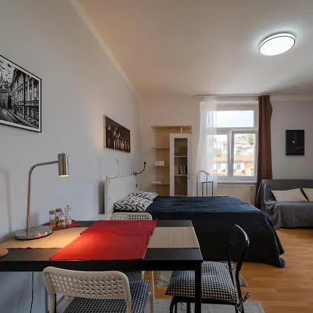 Comfortable In 8 - Liben