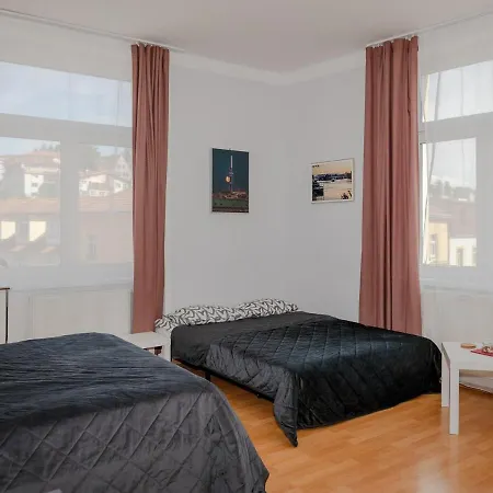 Comfortable In 8 - Liben *