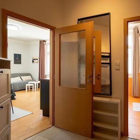 Апартаменты Comfortable In 8 - Liben Прага