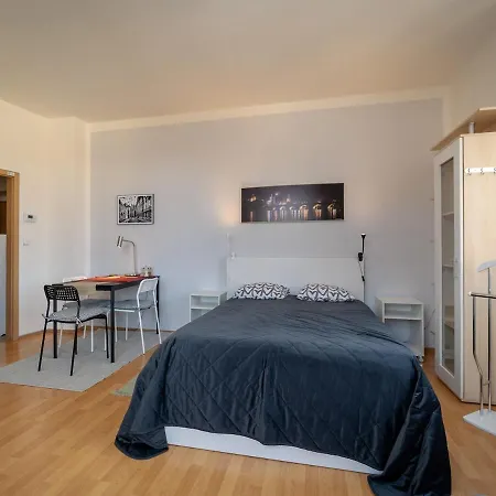 Comfortable In 8 - Liben * Прага