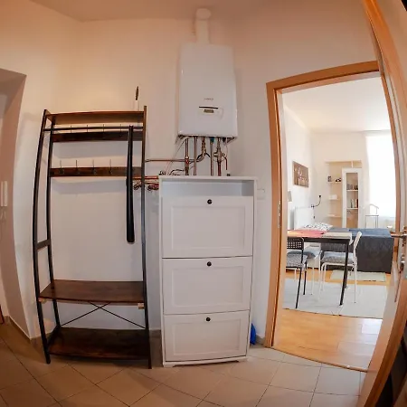 Comfortable In 8 - Liben Апартаменты Прага