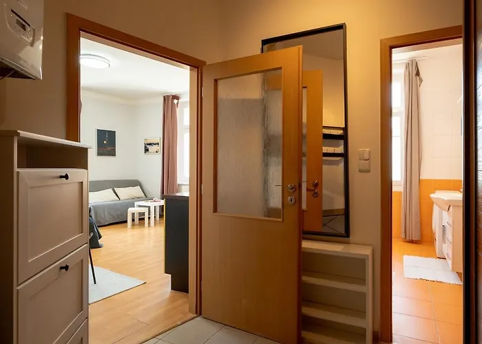 Apartamento Comfortable In 8 - Liben Praga