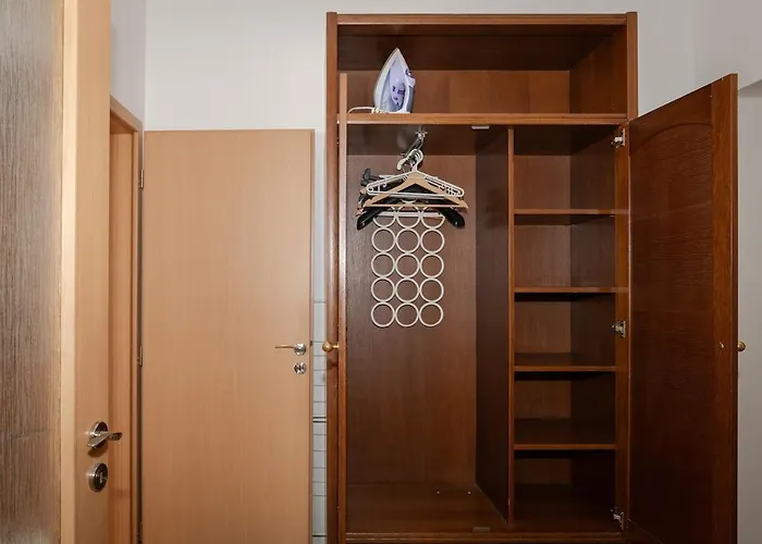 Comfortable In 8 - Liben Praga