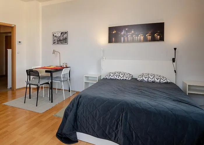 Comfortable In 8 - Liben Praga